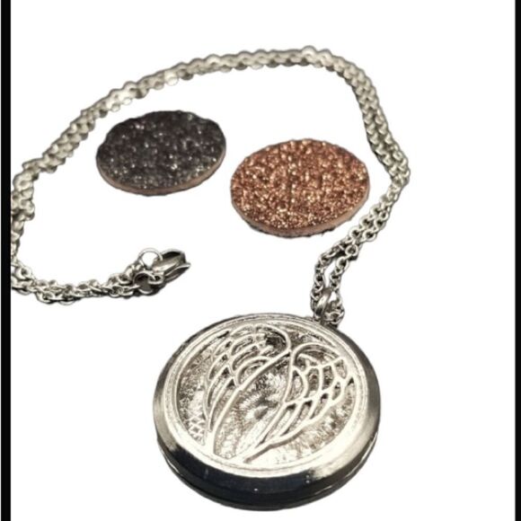 Silver toned AROMATHERAPY locket pendant necklace with Angel wings design - Picture 1 of 7